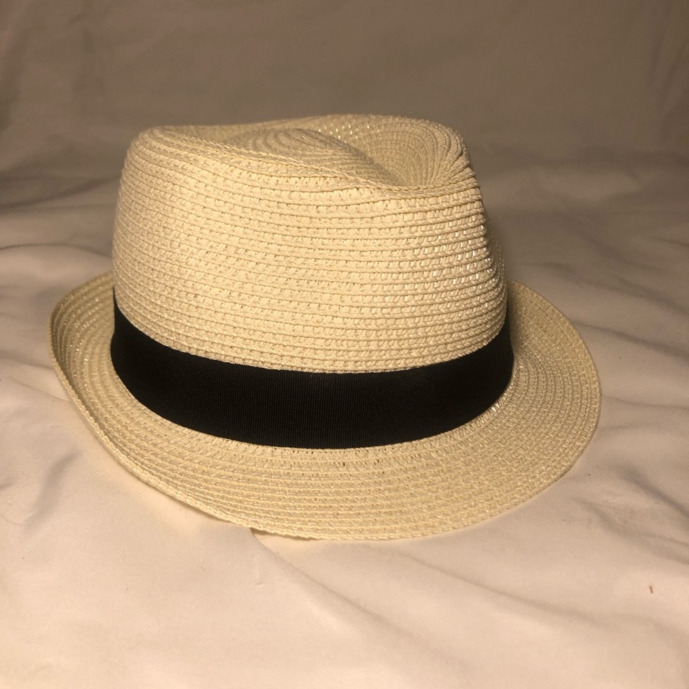Fedora - Picture 2 of 3